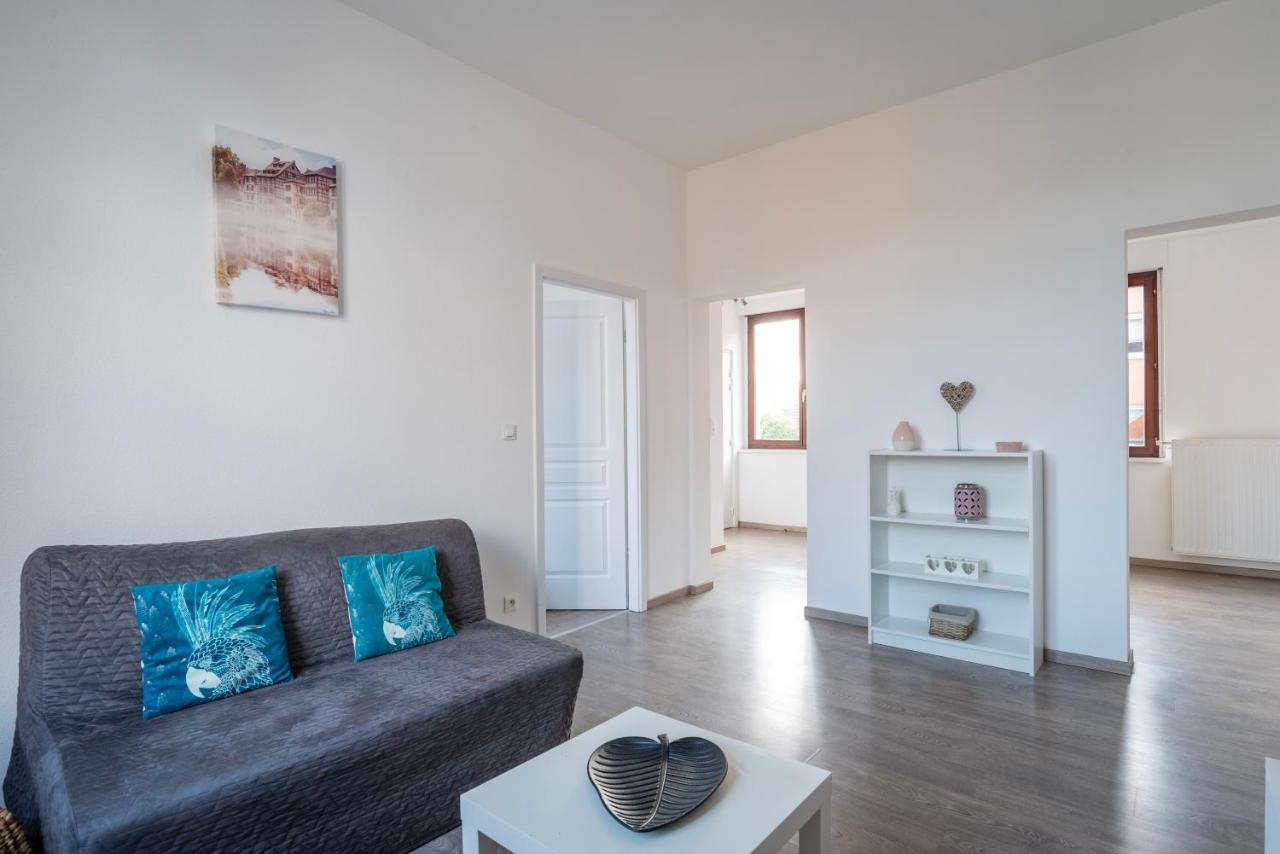 Ferienwohnung Le Manoir De Cyrielle A 10 Min Du Centre De Strasbourg Bischheim Exterior foto