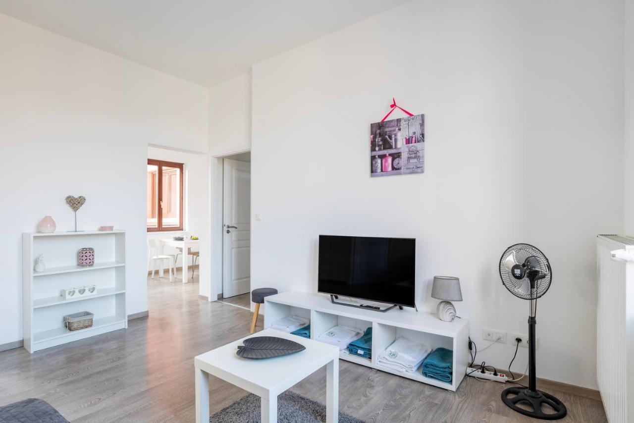 Ferienwohnung Le Manoir De Cyrielle A 10 Min Du Centre De Strasbourg Bischheim Exterior foto